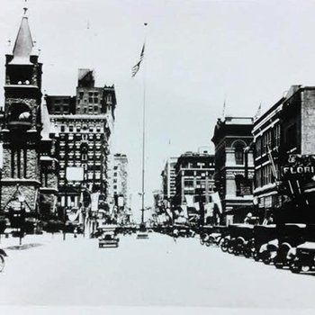 McKinney Between Main and Travis, 1920