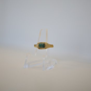 Gold Ring, Egyptian Emerald in Bezel, 3rd Century BCE to 2nd Century CE