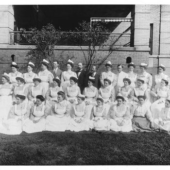 Chicago Union Hospital Training School Nurses, 1910