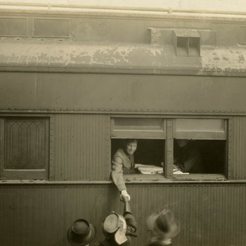 Troops departing on a train, ca. 1918 2