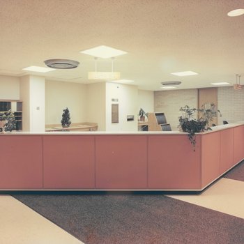 Dreyer Medical Clinic, West Aurora Lobby