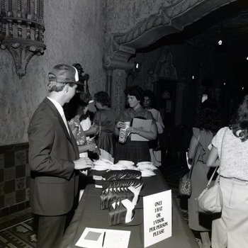 First Florida Bank Employees by Merchandise Table, Tampa