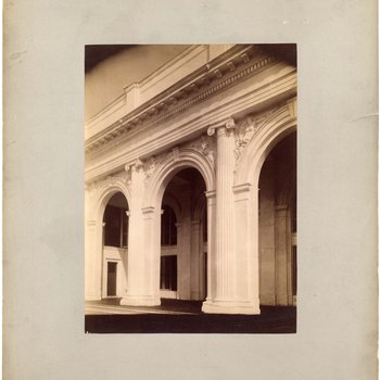 Entrance to Commerce Building