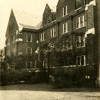 Willard Hall, 1928