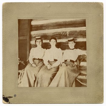 Three unidentified women at Howell Cottage in Beersheba Springs