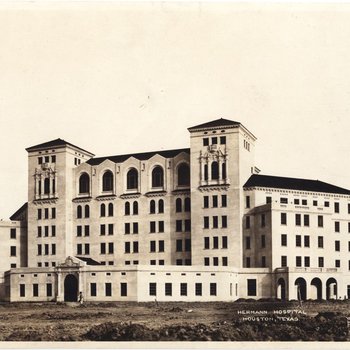 Hermann Hospital--Cullen Pavilion circa 1924