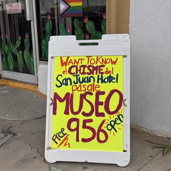 Photograph of Museo 956 Sign - 03