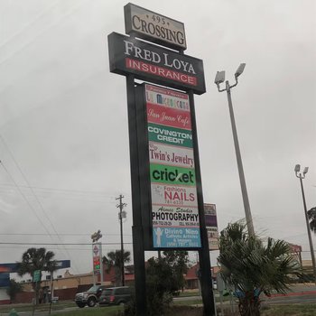 Photograph of 495 Crossing Negocios/Business Sign