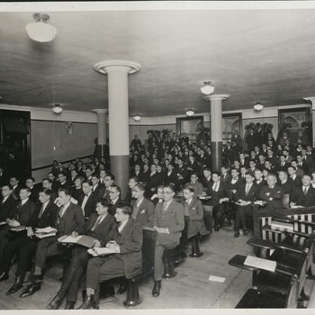 1930: Auditorium