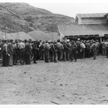 Laborers at Grand Coulee Dam