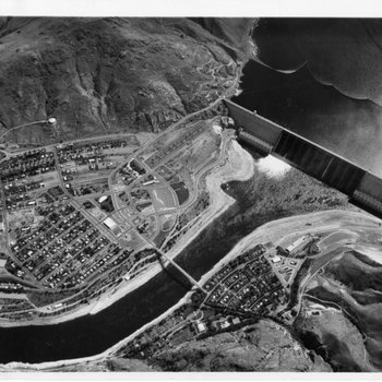 View of Coulee Dam and Lake Roosevelt 4