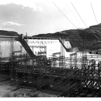 Right Switchyard, Grand Coulee Dam 2