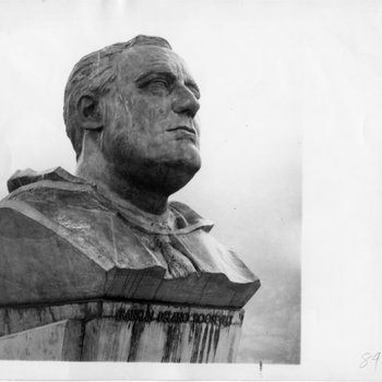 Bust of Franklin D. Roosevelt at Grand Coulee Dam