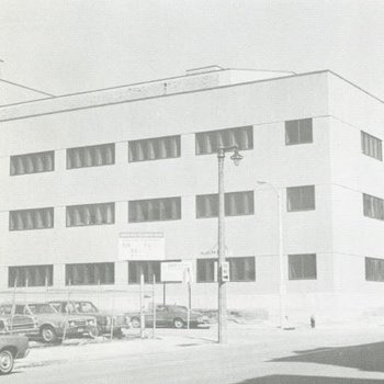 Mount Sinai new Physicians Office Building, outside, 1974