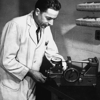 Joseph Blum with the Servall microtome