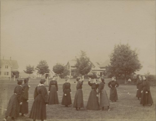 Alice Bowman playing basketball game