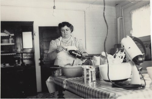 Nazira Rossie in kitchen in Shaw, Miss.