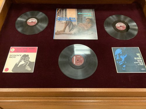 Display case features 6 LPs; Keep it to yourself; Down and out blues; Your Funeral and My Trial; Bye Bye Bird / Help Me; The Goat; Help Me