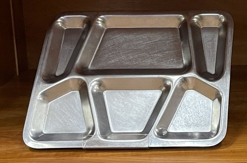 metal lunchroom tray