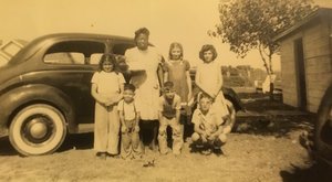 Thomas_JG_Sr_children_with_Lucille