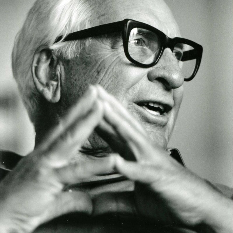 {{ item_info.title }}